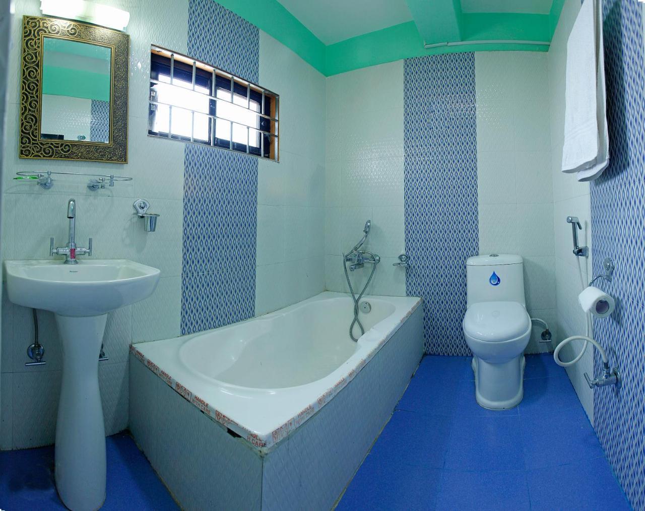 Hotel Blue Magnet Pokhara Bagian luar foto