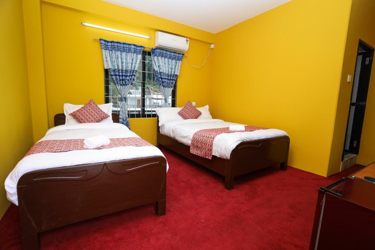 Hotel Blue Magnet Pokhara Bagian luar foto