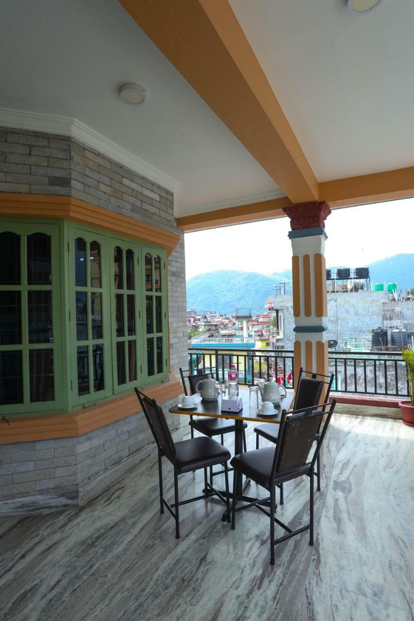 Hotel Blue Magnet Pokhara Bagian luar foto
