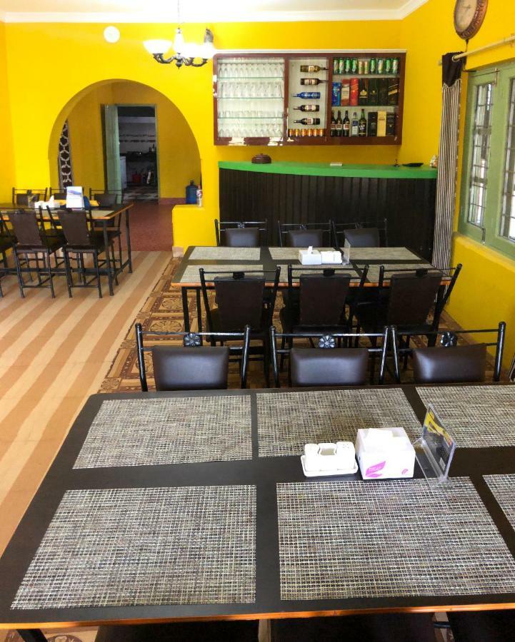 Hotel Blue Magnet Pokhara Bagian luar foto