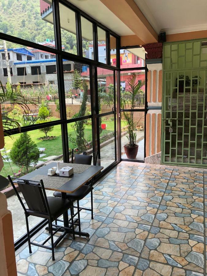 Hotel Blue Magnet Pokhara Bagian luar foto