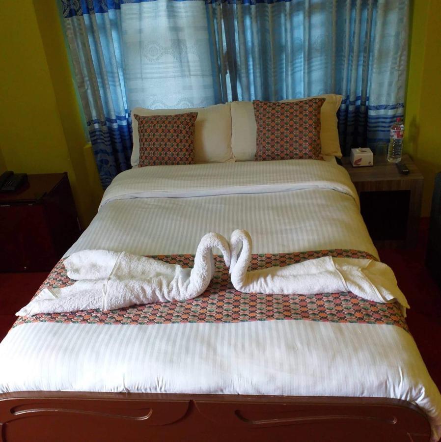 Hotel Blue Magnet Pokhara Bagian luar foto