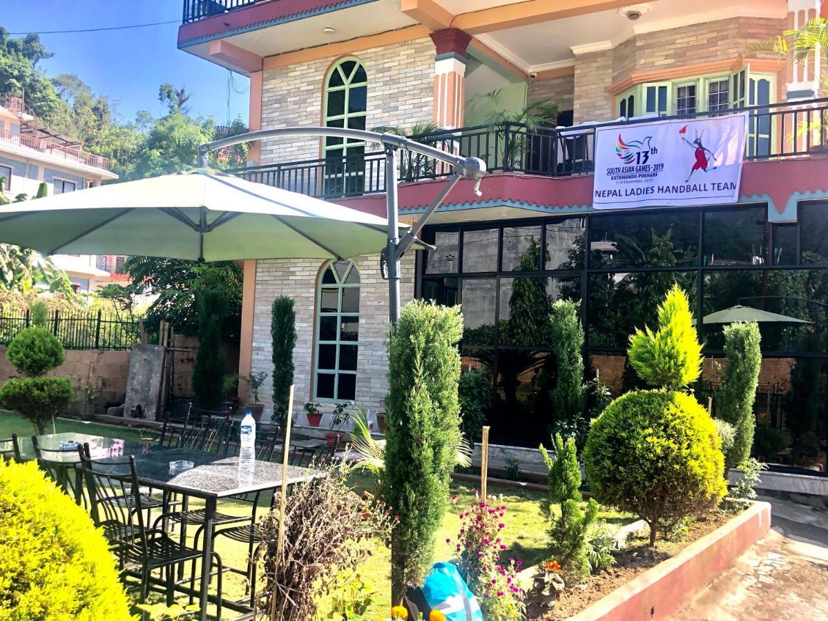 Hotel Blue Magnet Pokhara Bagian luar foto